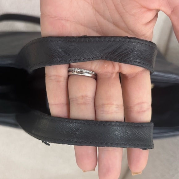 CHANEL Italy Leather Executive Tote Bag - Picture 12 of 16